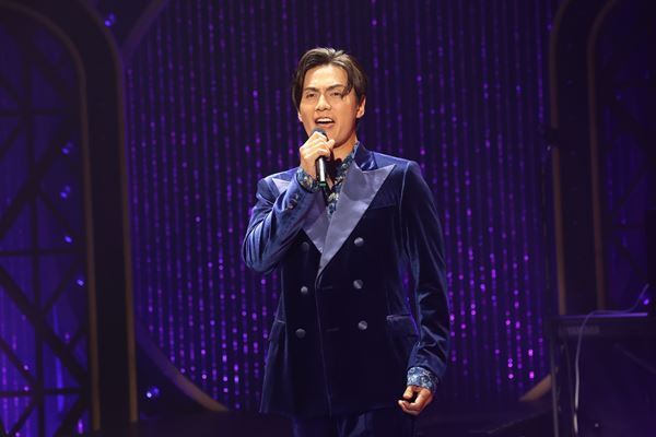 『Nostalgic Cabaret』開幕オフィシャルレポートが到着　レギュラーキャストのコメントも