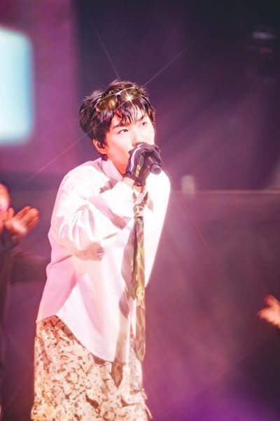 Ayumu Imazu、無限の才能を解放して5,000人を魅了した東京・国際フォーラム公演【オフィシャルレポート】