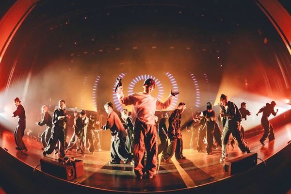 Ayumu Imazu、無限の才能を解放して5,000人を魅了した東京・国際フォーラム公演【オフィシャルレポート】