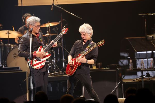 吉川晃司、還暦の誕生日ライブ開催　うじきつよし、大澤誉志幸、山下久美子らが駆けつけたスペシャルライブ【オフィシャルレポート】