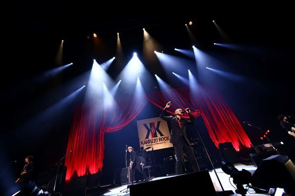 吉川晃司、還暦の誕生日ライブ開催　うじきつよし、大澤誉志幸、山下久美子らが駆けつけたスペシャルライブ【オフィシャルレポート】