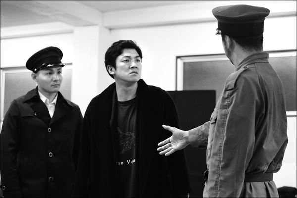 ある作家とスターリンの役割が入れ替わる？ 劇団青年座『コラボレーターズ』明日開幕