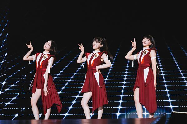 Perfume『ZO/Z5 Anniversary "ネビュラロマンス" Episode TOKYO DOME』この瞬間を心に刻んだ、活動休止前最後のライブ【オフィシャルレポート】