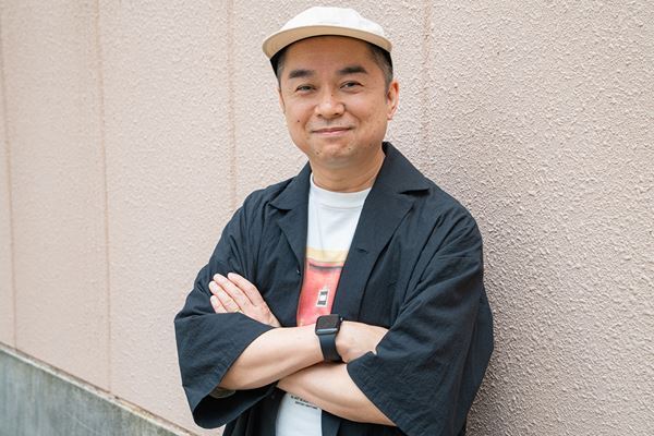 「はぐらかす」コミュニケーションが関係性を描き出す。iaku『はぐらかしたり、もてなしたり』横山拓也×瓜生和成×竹田モモコインタビュー