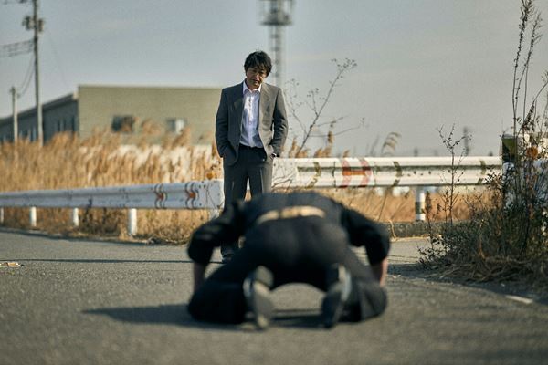 ドラマ『ドンケツ』伊藤英明と安田顕のぶつかり合いを切り取った場面写真公開