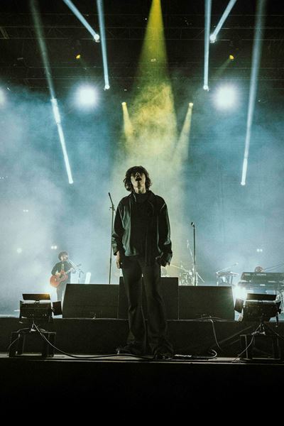 [Alexandros]、2025年初ライブでドラマ主題歌「金字塔」を初披露【オフィシャルレポート】