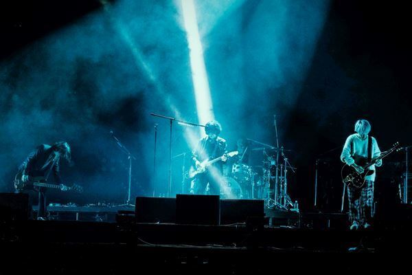 [Alexandros]、2025年初ライブでドラマ主題歌「金字塔」を初披露【オフィシャルレポート】