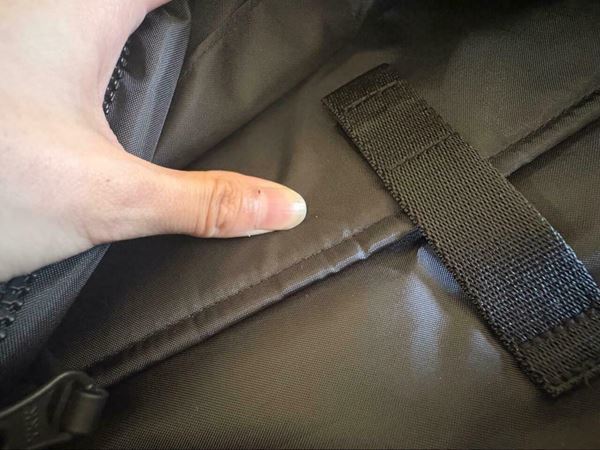 UNIQLO、「めちゃ軽ショルダーバッグ」が最高だった！　多収納で撥水加工もバッチリ！