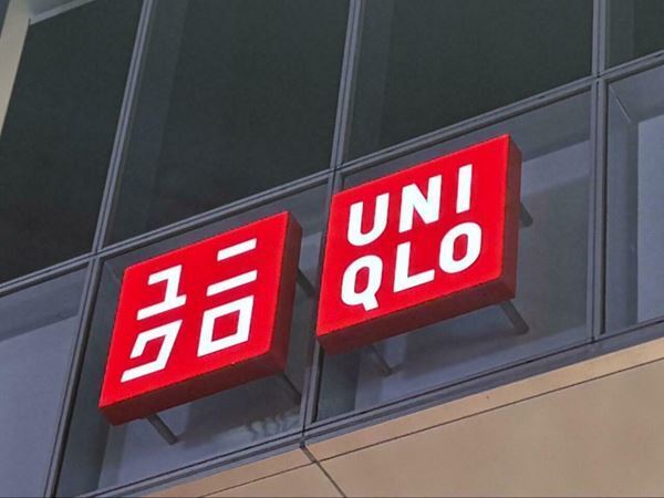UNIQLO、「めちゃ軽ショルダーバッグ」が最高だった！　多収納で撥水加工もバッチリ！