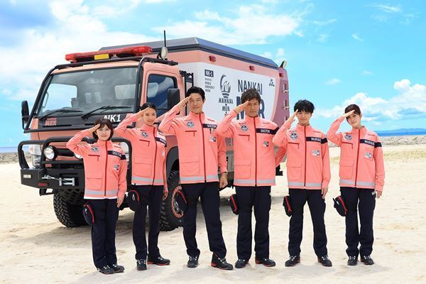 劇場版『TOKYO MER』鈴木亮平、江口洋介らが沖縄に凱旋！ 撮影秘話＆チームの絆を語る