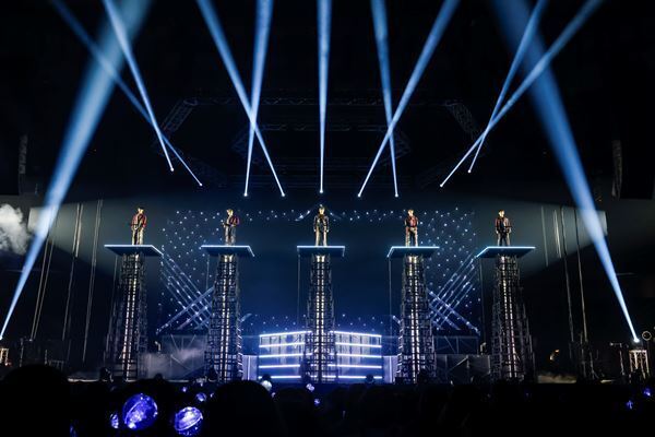 ONE N’ ONLY　武道館で迎えたツアーファイナルで掲げた新たな目標「3年後ドームに！ 一緒に同じ夢を見ていてください」『LIVE TOUR 2025 ||:ONE N' ONLY:||』ファイナル公演レポート