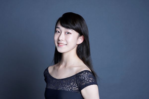 『不思議の国のアリス』アリスの母／ハートの女王に抜擢　新国立劇場バレエ団山本涼杏が語る、新たなチャレンジ
