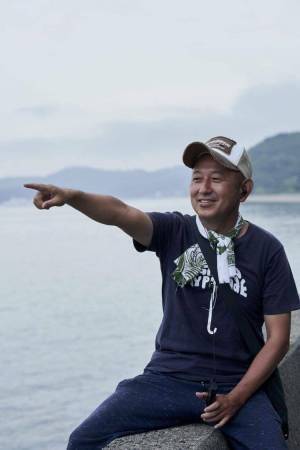 足立紳と坂田聡による演劇ユニット「坂田足立連続デッドボール」の旗揚げ公演が開幕