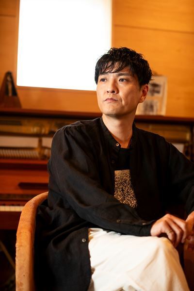 【インタビュー】森山直太朗が語る、創作の本質と2枚の最新アルバム『弓弦葉』『Yeeeehaaaaw』に込めた思いとは？ 「見えない世界をみんなで作りたい」