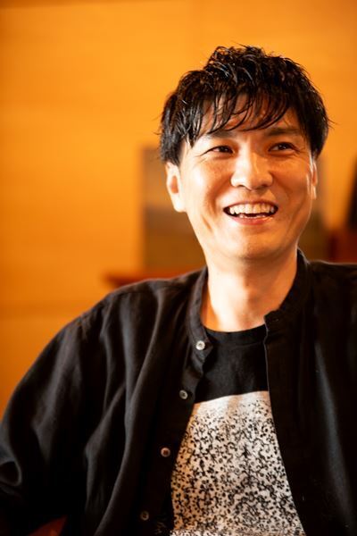 【インタビュー】森山直太朗が語る、創作の本質と2枚の最新アルバム『弓弦葉』『Yeeeehaaaaw』に込めた思いとは？ 「見えない世界をみんなで作りたい」