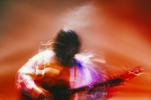 ROTH BART BARON、映画監督・岩井俊二も参画したデビュー10周年ツアーファイナル公演レポート　自分たちを貫いた10年、ファンは「共犯者」