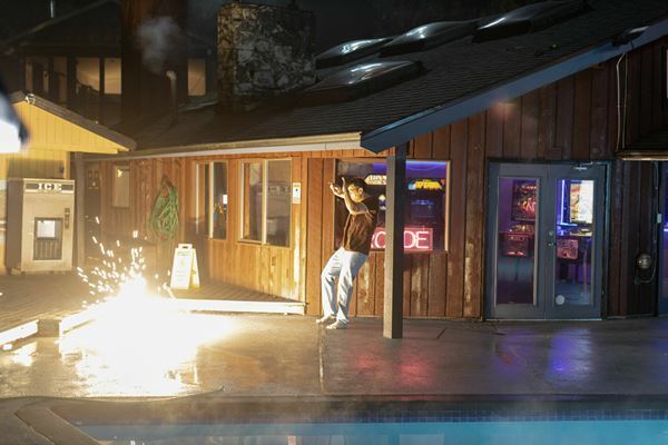 【閲覧注意】『THE MONKEY／ザ・モンキー』遺体処理のプロもあきれ顔の残酷シーン収録した特別映像公開