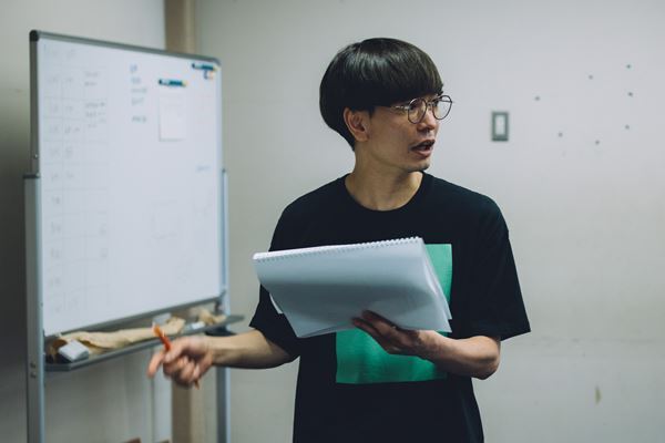 小沢道成の創作過程を間近で体験できるチャンス　EPOCH MAN『我ら宇宙の塵』稽古場見学会の開催が決定