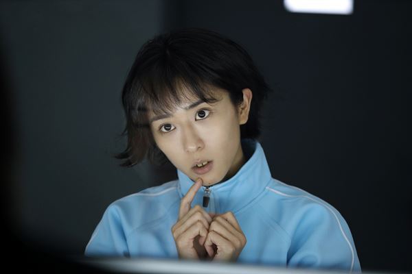 『夏目アラタの結婚』黒島結菜が自ら殺人ピエロを怪演！　品川真珠スペシャルPV＆場面写真公開