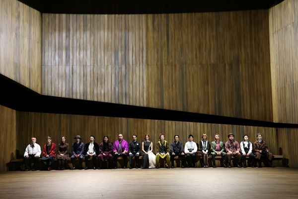 草彅剛が初挑戦したシェイクスピア。『ヴェニスの商人』シャイロックの後ろ姿に浮かぶ現代への問い