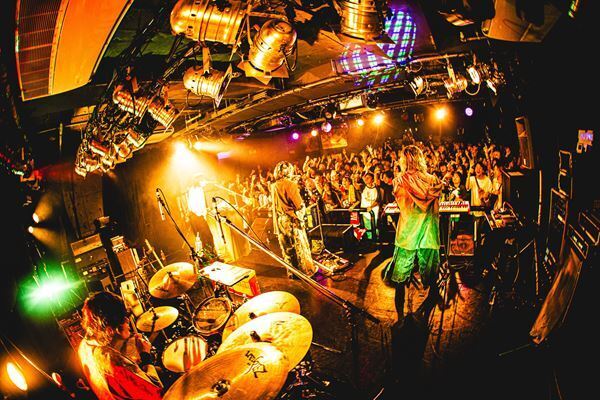 『Grasshopper vol.33』時代はダニポン！　負けられない気持ちとリスペクトと愛に溢れたツーマンをレポート