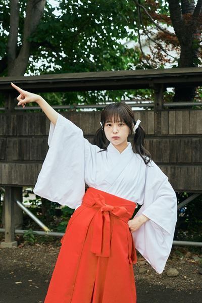 原菜乃華、久間田琳加、山下幸輝らの笑顔満載『見える子ちゃん』オフショット公開！　“見えない”予告映像も到着