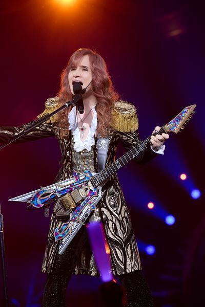 THE ALFEE、恒例の夏イベントを横浜アリーナで開催　バンドにおけるコンサート本数記録を更新