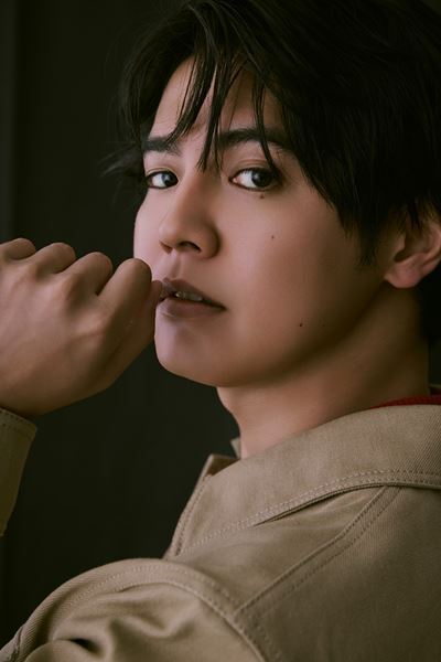 片寄涼太が贈る花束と前向きなメッセージ「夢を見ることをやめないでほしい」