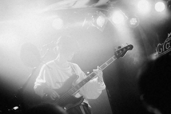 前髪ぱっつん少年×MOCKEN×UtaKata 現在地の異なるオルタナティブが交わる"交差点"を見た！『Grasshopper』オフィシャルレポート