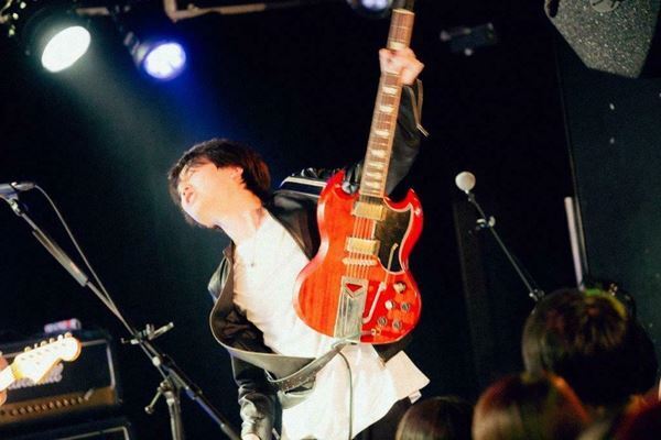 前髪ぱっつん少年×MOCKEN×UtaKata 現在地の異なるオルタナティブが交わる"交差点"を見た！『Grasshopper』オフィシャルレポート