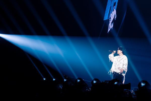 星野源、6年半ぶりの全国ツアー『MAD HOPE』開幕　2時間半超えの濃密ライブ