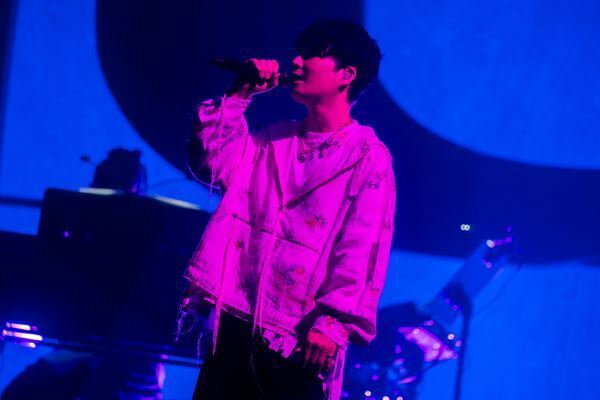 星野源、6年半ぶりの全国ツアー『MAD HOPE』開幕　2時間半超えの濃密ライブ