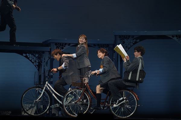 ミュージカル『四月は君の噓』待望の再演が上演中　岡宮来夢＆加藤梨里香、東島京＆宮本佳林のゲネプロ＆Wキャスト勢ぞろいの会見レポート