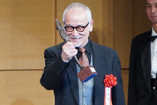 【第32回読売演劇大賞】大賞は木場勝己「何かの手違いじゃないでしょうか」と喜び