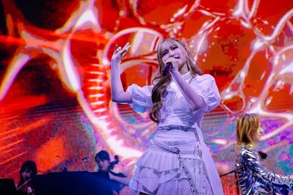 美麗-Bi-ray-、新曲「Your Jealousy」を初披露 「Butterfly (Acoustic Version)」を9月5日(金)配信リリース&YOSHIKIとハリウッド女優共演のMV公開も