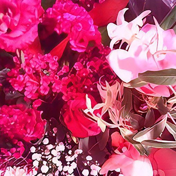 吉井和哉、新曲「甘い吐息を震わせて」のMVプレミア公開　20年ぶりに竹内スグル監督とタッグを組んで制作