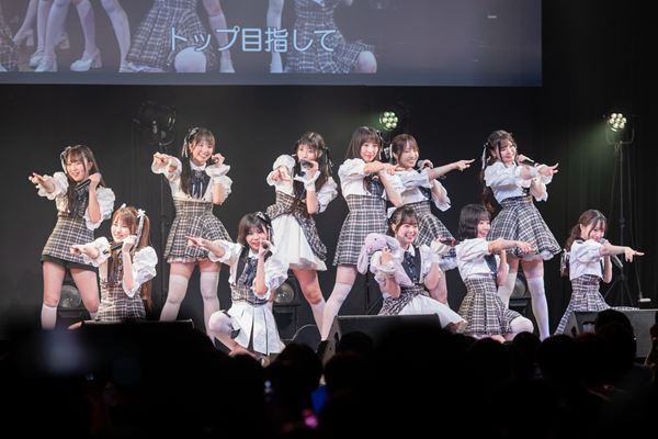 可憐なアイボリー全国ツアー完遂！「最後の最後まで12人で魂を込めてパフォーマンスします」新曲も披露されたファイナル公演【オフィシャルレポート】