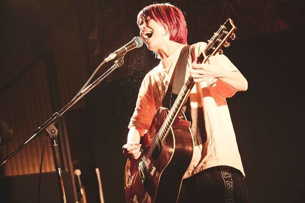 鈴木実貴子ズ、"物販未着"、“弦が切れる”などのトラブルを乗り越え、バンド史上最大規模ワンマンが大団円！【オフィシャルレポート】