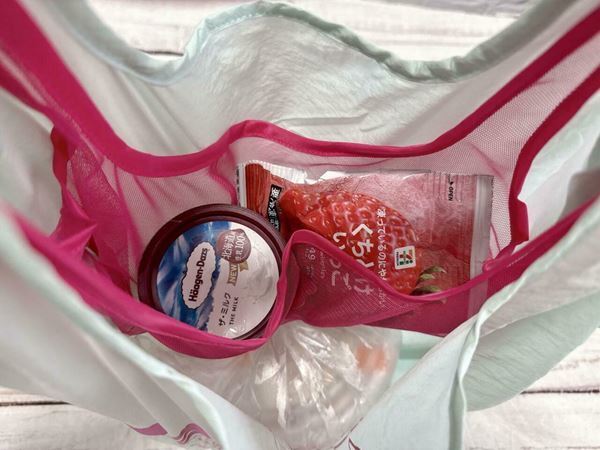 スターバックス新作、2層式で便利な「エコバッグ」は豪華4点セットで使い方自由自在！