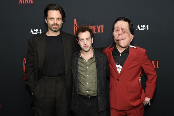 A24最新作『顔を捨てた男』主演のセバスチャン・スタンらが映画について語るインタビュー映像公開