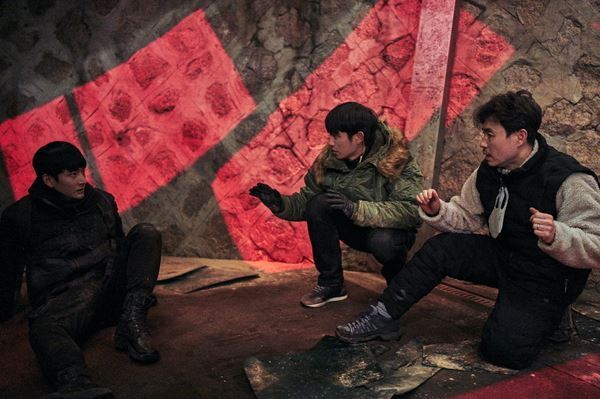 『徹子の部屋』出演でも話題！ 映画『ベテラン 凶悪犯罪捜査班』チョン・ヘインの新規場面カット＆メイキング写真公開