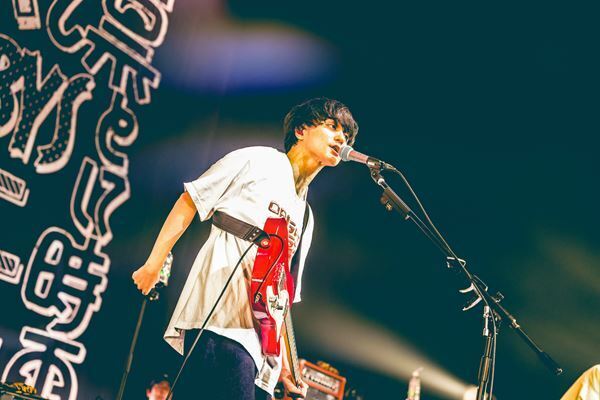 同い年のレーベルメイトで宿命の友、マカロニえんぴつが登場　ハンブレッダーズ『秋のグーパンまつりZ 2024』大阪公演レポート