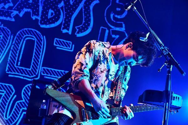 同い年のレーベルメイトで宿命の友、マカロニえんぴつが登場　ハンブレッダーズ『秋のグーパンまつりZ 2024』大阪公演レポート