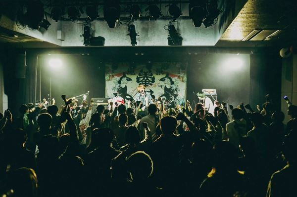 ORCALANDが下北沢のヒーローになった日 主催イベント『ナワバリロックフェスティバル 2024』【オフィシャルレポート】