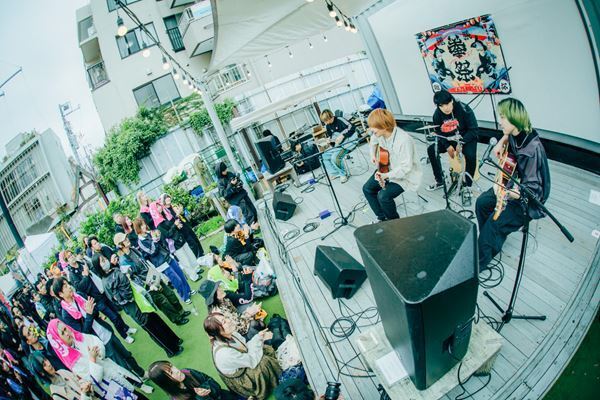 ORCALANDが下北沢のヒーローになった日 主催イベント『ナワバリロックフェスティバル 2024』【オフィシャルレポート】