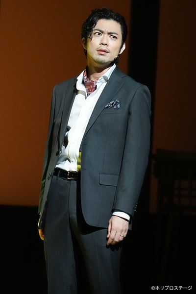 浦井健治、小池徹平ら出演の新作ミュージカル『ある男』舞台写真16点到着