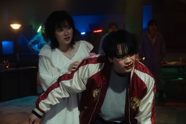 豆原一成主演『BADBOYS -THE MOVIE-』極楽蝶メンバーの男らしさが詰まった新たな場面写真公開