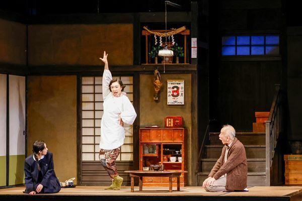 こまつ座『きらめく星座』東京公演が開幕　平埜生成ら新キャストが加わり熱演