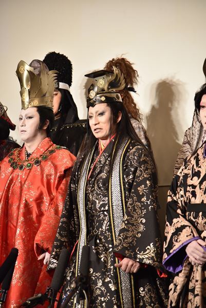 開幕を前に染五郎、松也が幸四郎にクレーム？ 歌舞伎NEXT『朧の森に棲む鬼』開幕