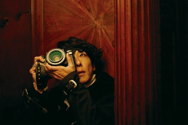 高橋一生×飯豊まりえ『岸辺露伴は動かない　懺悔室』対象的なふたりを切り取った新たな場面写真公開